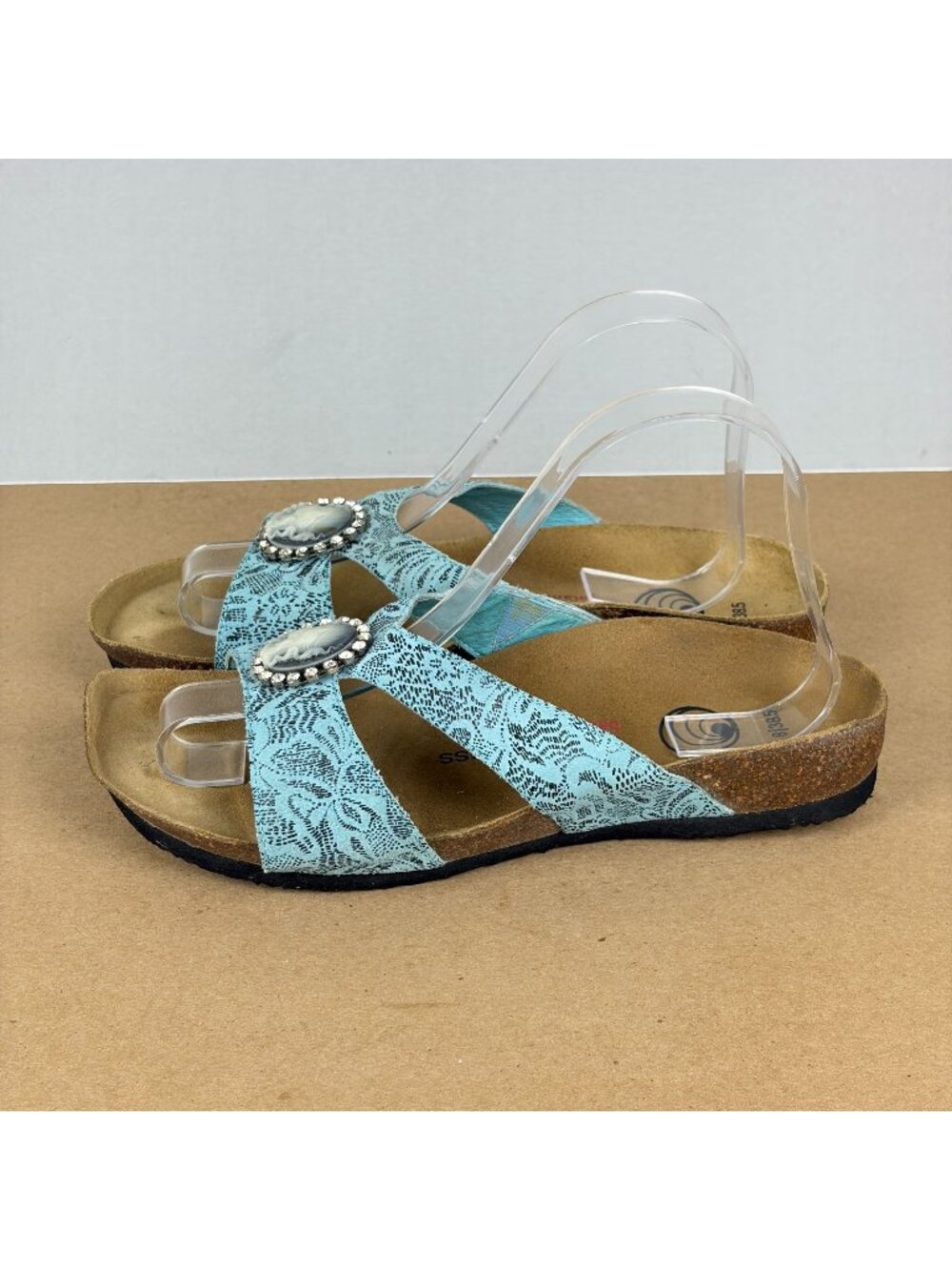 Eurowellness Cameo Lace Print Slide Sandals Womens 8 Blue Leather Casual Comfort